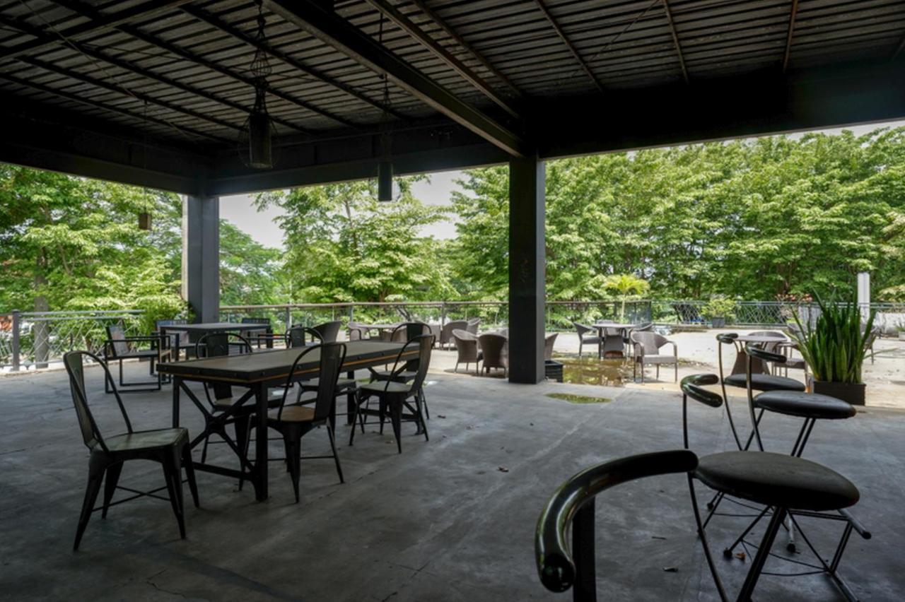 Hotel New Puri Garden Bandara Semarang Ngoại thất bức ảnh