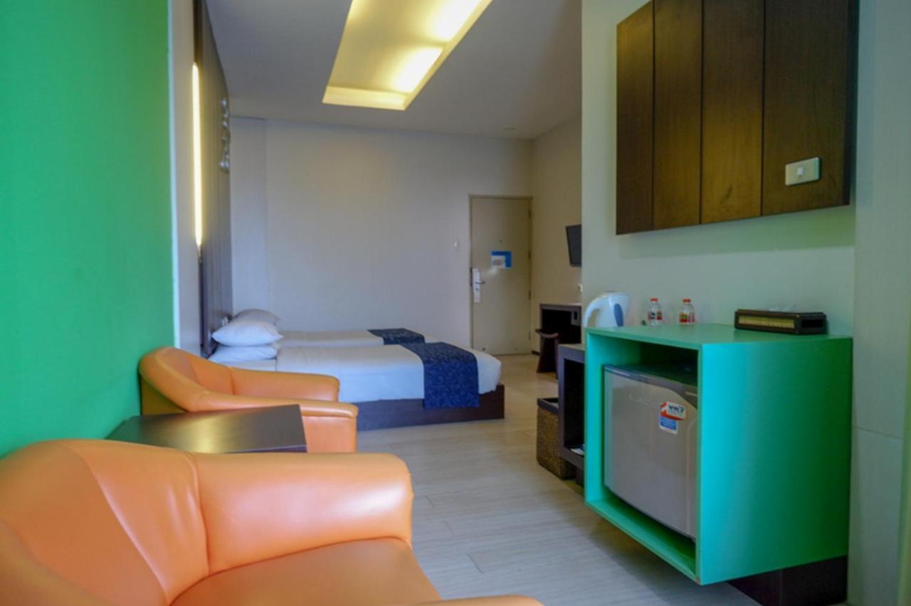 Hotel New Puri Garden Bandara Semarang Ngoại thất bức ảnh
