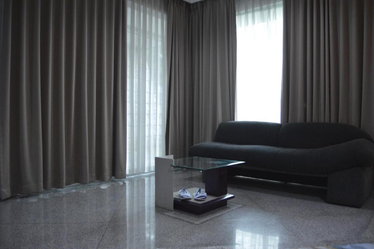 Hotel New Puri Garden Bandara Semarang Ngoại thất bức ảnh