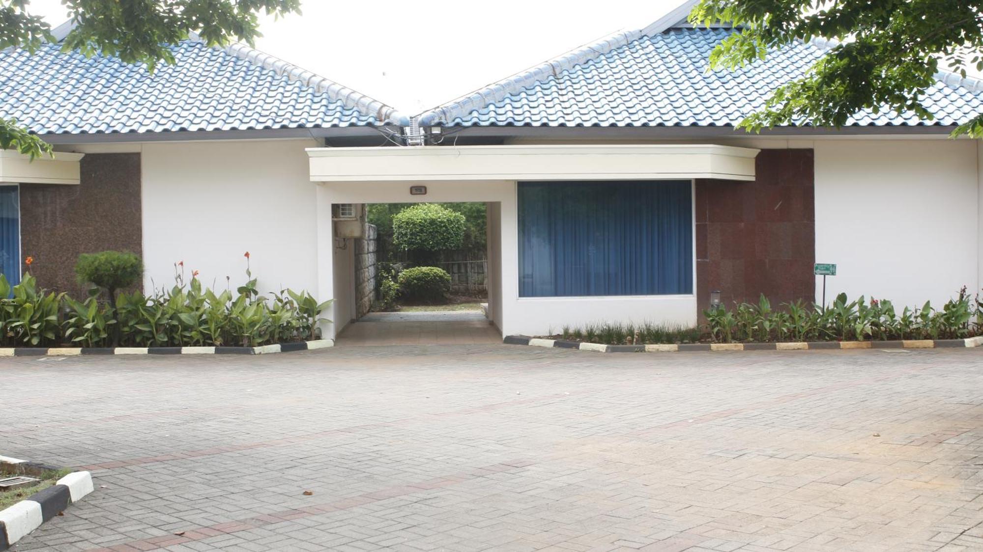 Hotel New Puri Garden Bandara Semarang Ngoại thất bức ảnh