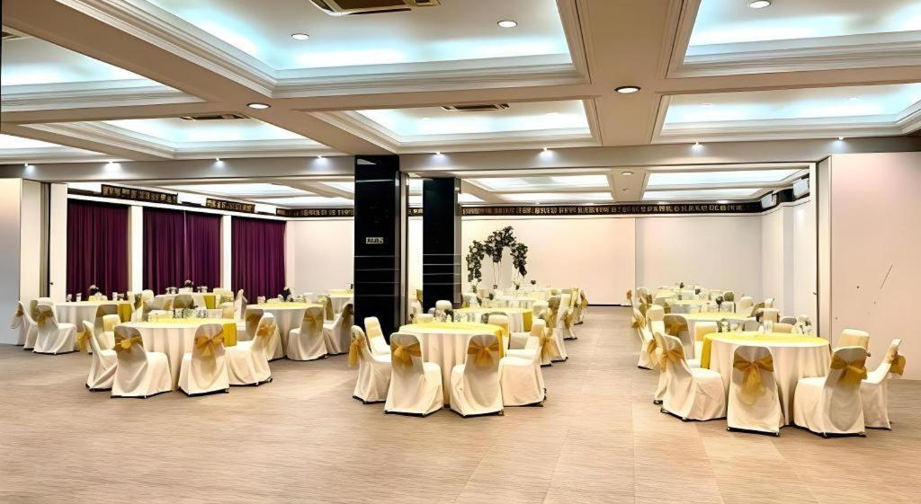 Hotel New Puri Garden Bandara Semarang Ngoại thất bức ảnh